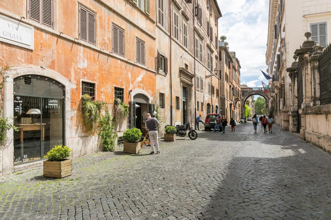 Апартаменты R.C. Cappellari Charming Campo De Fiori Рим Экстерьер фото